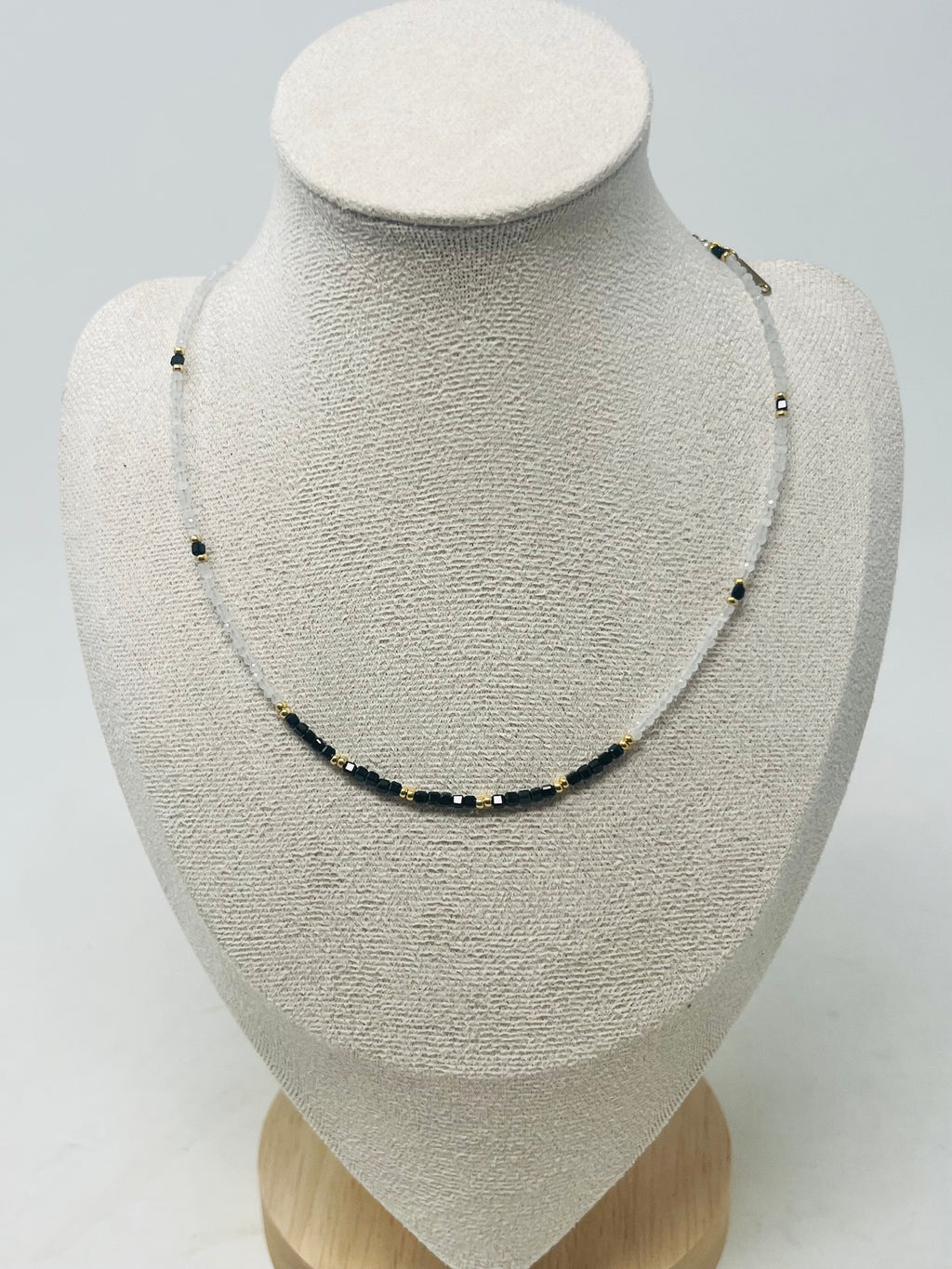 Semi-precious stone with Miyuki beads necklace(black)