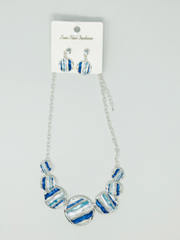 Earring and necklace set
