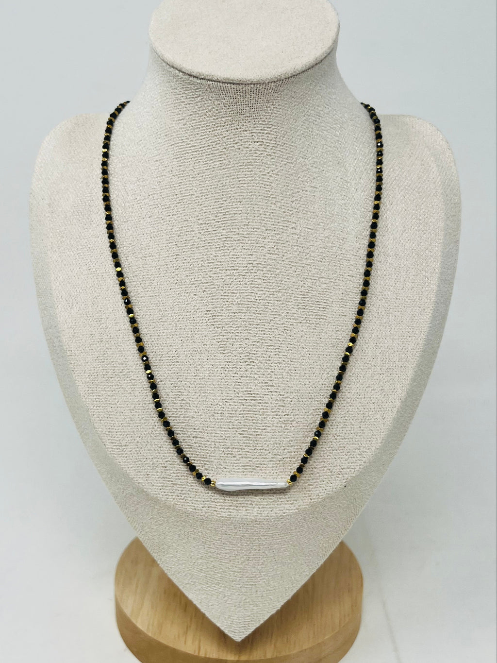 Semi-Precious Stone Necklace with Miyuki Beads & Baroque Pearl Accent(Black)