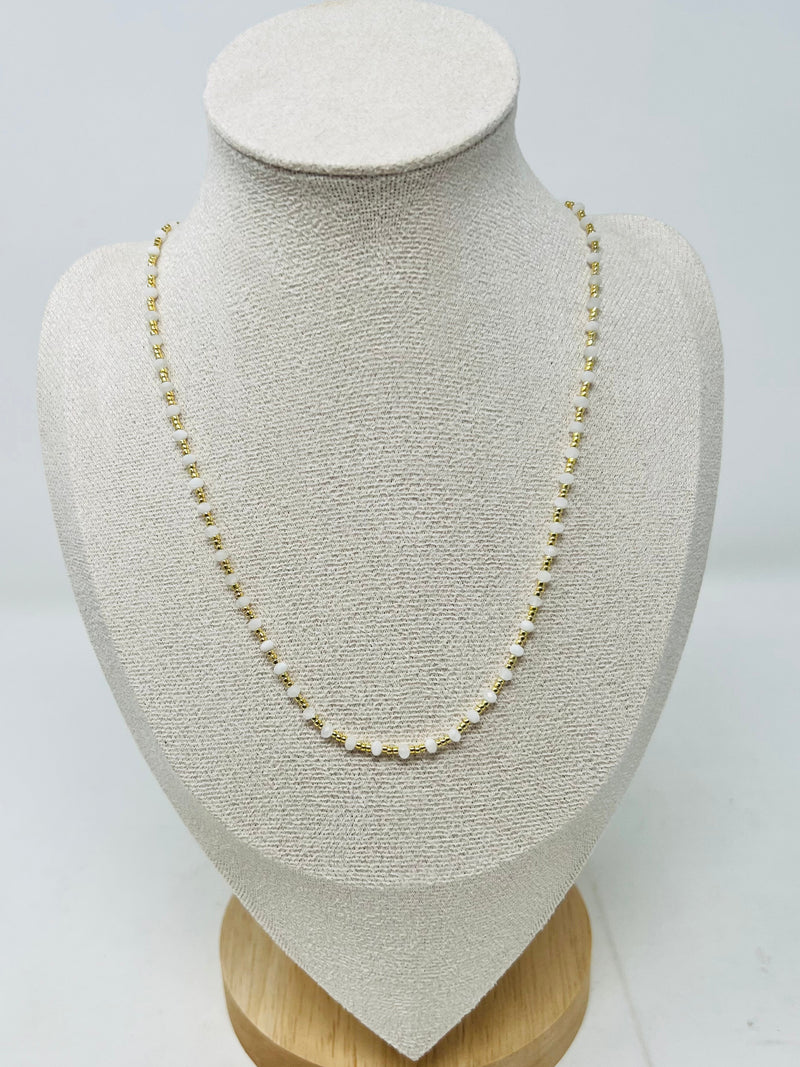 Elegant semi-precious stone necklace with Miyuki beads