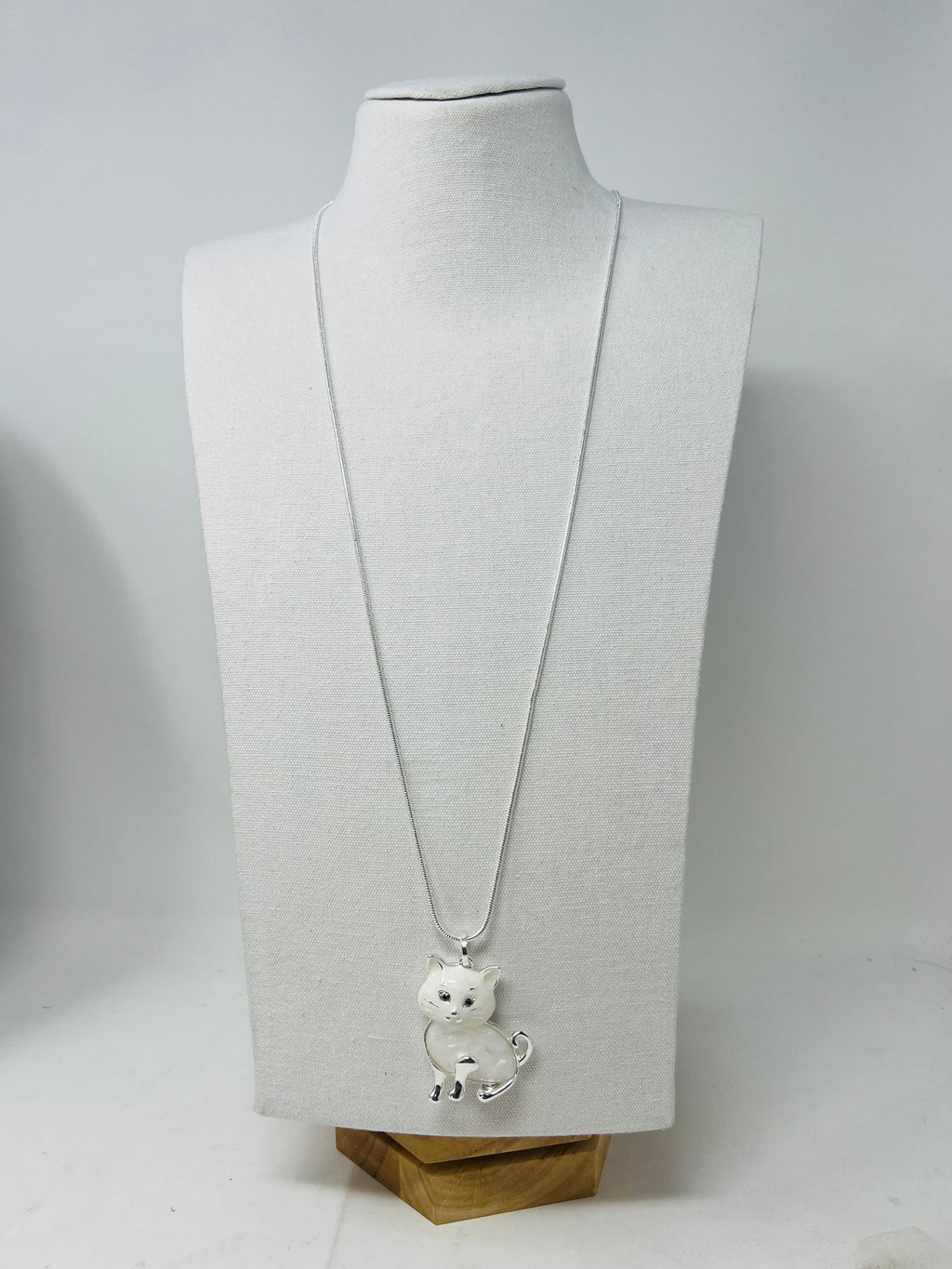 "Cat" long chain necklace
