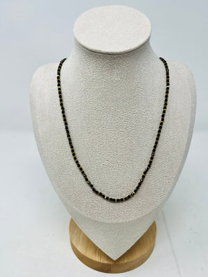 Elegant semi-precious stone necklace with Miyuki beads (black)