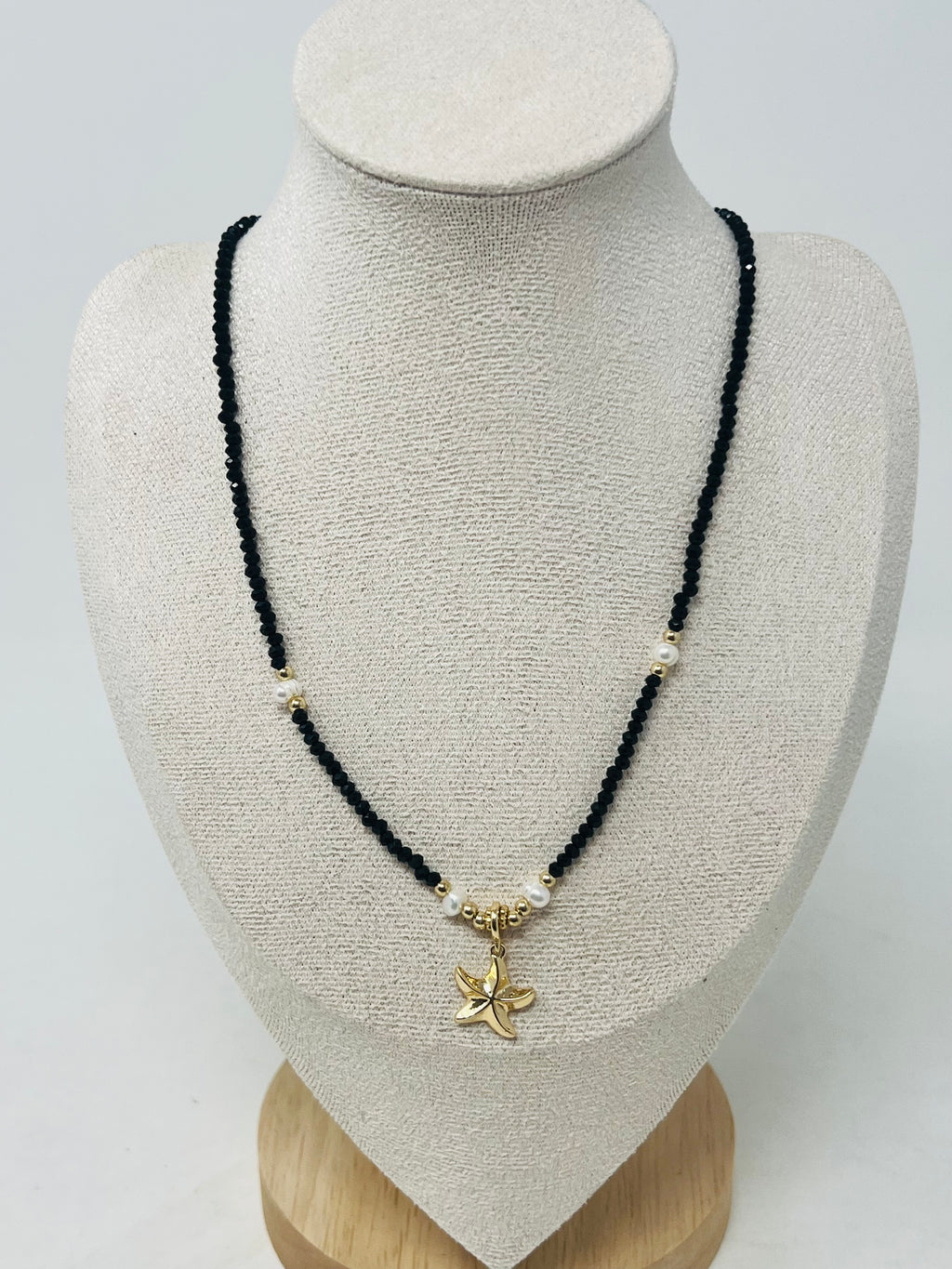 Beaded Necklace with Pearls & Gold Starfish Pendant(black)