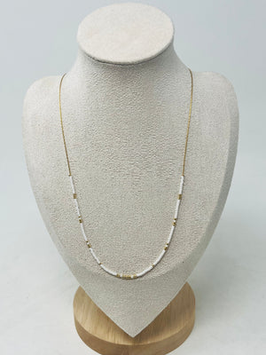 Elegant semi-precious stone necklace with Miyuki beads(white)