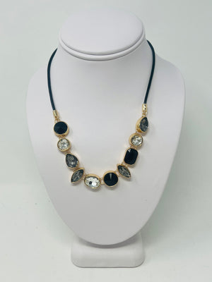 crystal short chain necklace