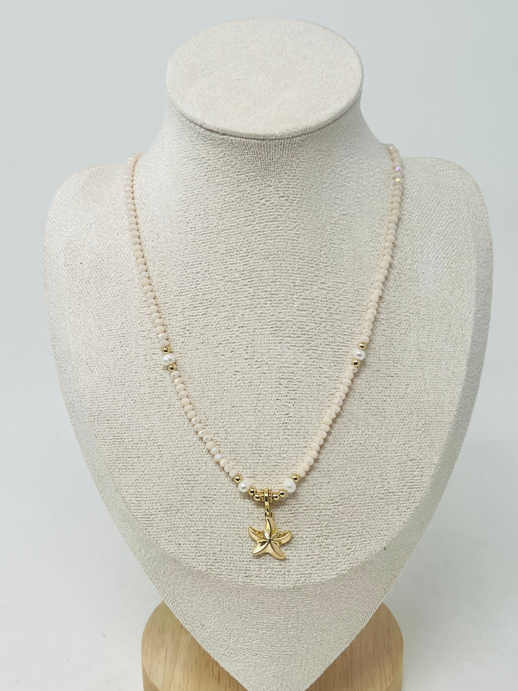 Beaded Necklace with Pearls & Gold Starfish Pendant(beige)