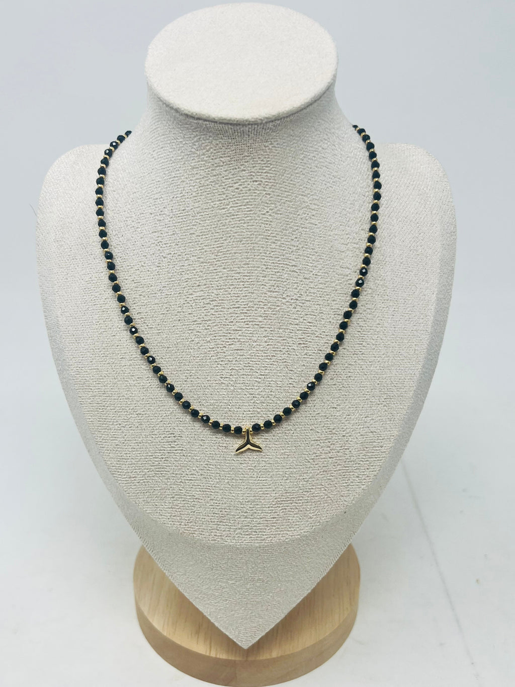 Semi-precious stone Beaded Necklace with Whale Tail Pendant(Black Spinel)