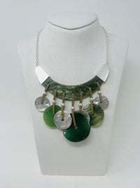 Short chain necklace
