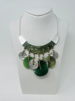 Short chain necklace