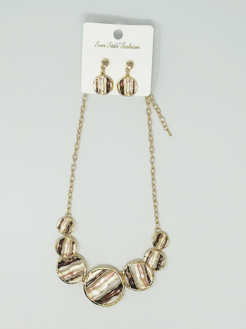 Earring and necklace set