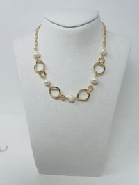 Short chain necklace