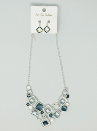 Earring and necklace set