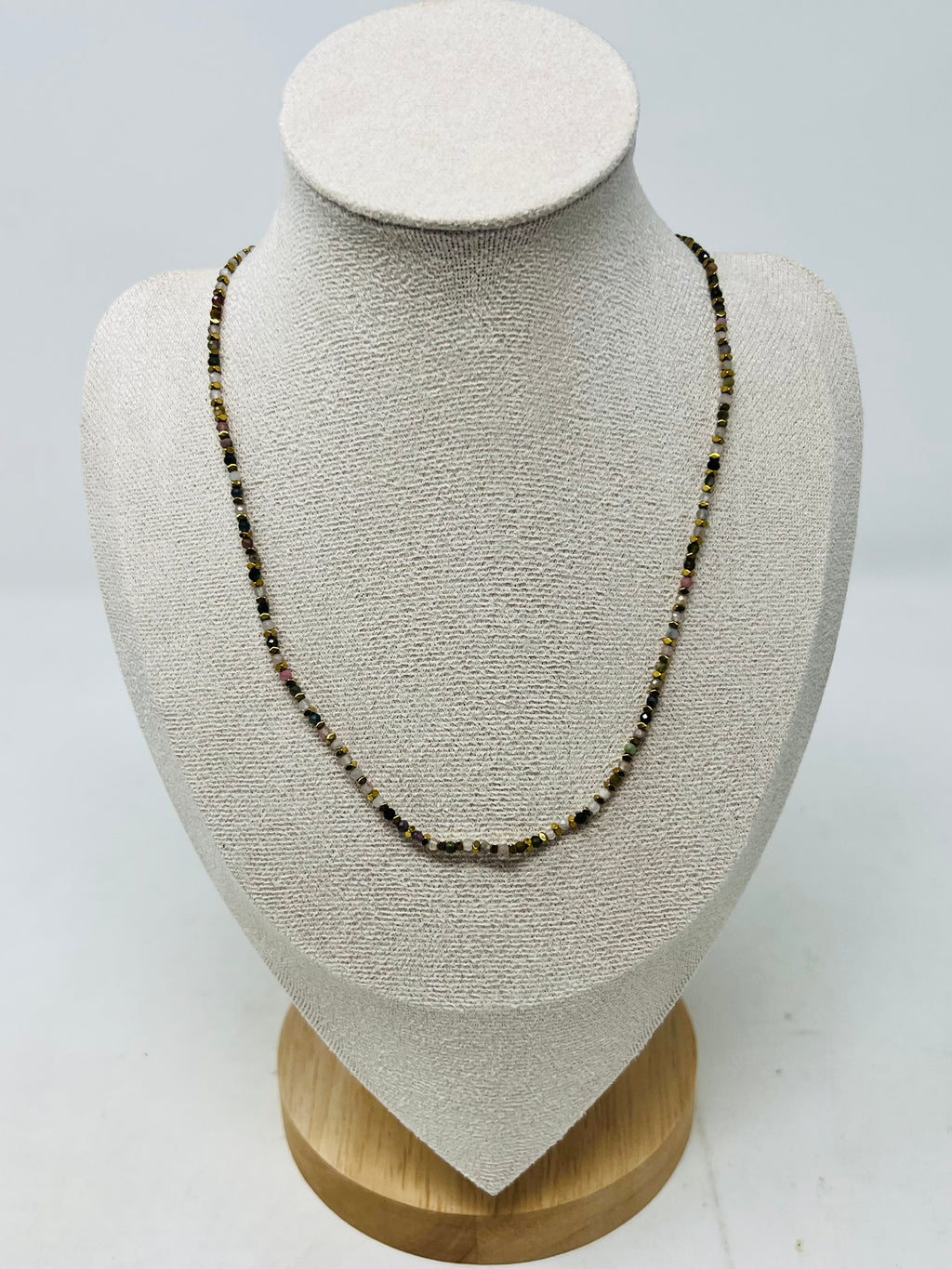 Elegant semi-precious stone necklace with Miyuki beads(multi)