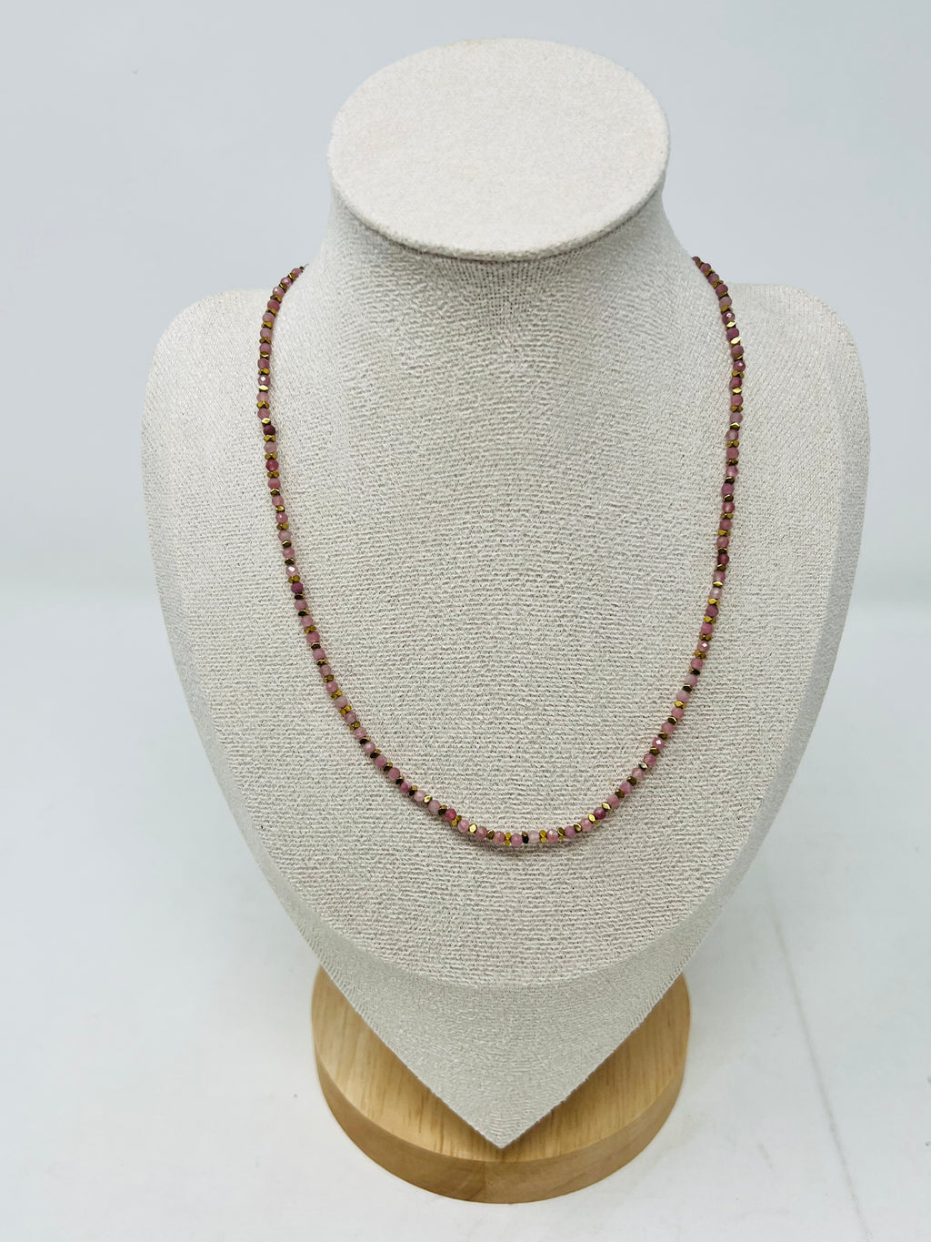 Elegant semi-precious stone necklace with Miyuki beads( rose and mauve pink)
