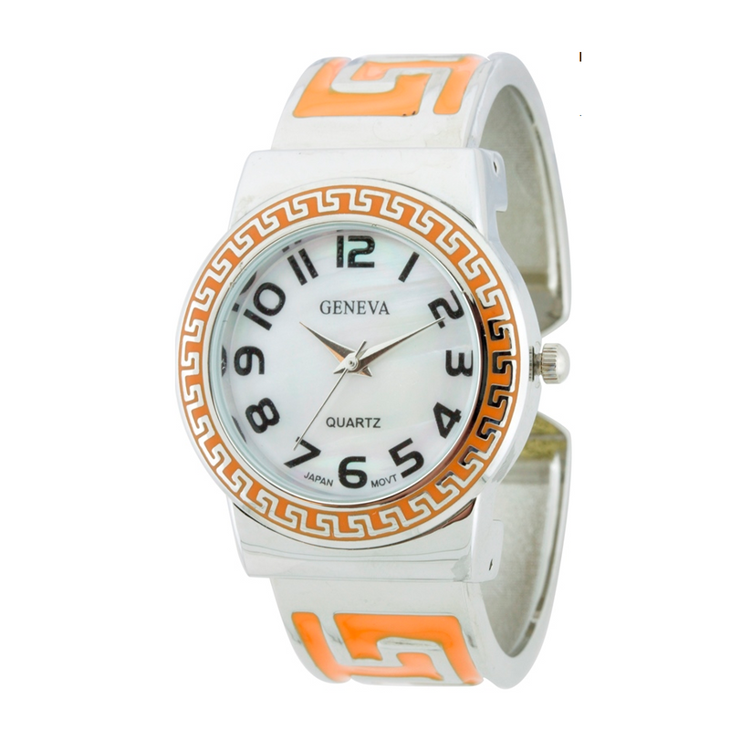 ROUND FACE CUFF WATCH WITH DIAGONAL PATTERN