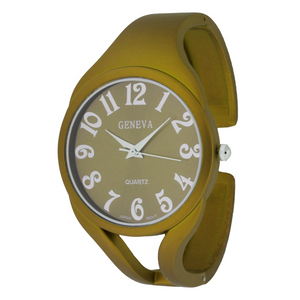 MATTE FINISH ROUND FACE CUFF WATCH WITH BIG NUMBERS.