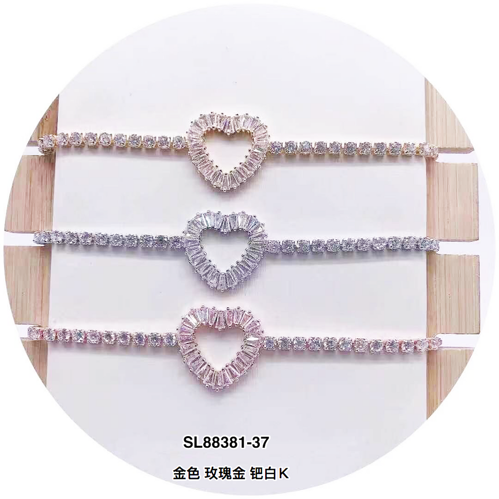 "Heart" Shape C.Z Crystal Adjustable Bracelet