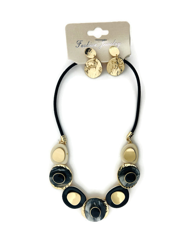 Earring/necklace sets