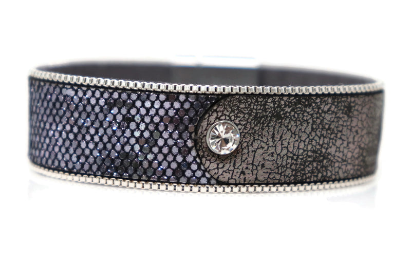 Leather crystal wide fashion bracelets with Magnetic clasp.