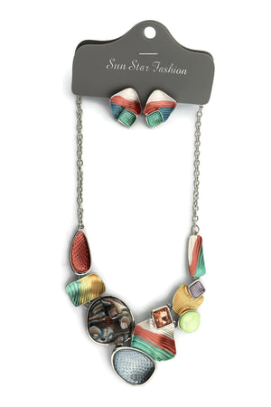 Necklaces and earring set fashion style