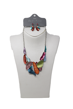 Necklaces and earring set fashion style