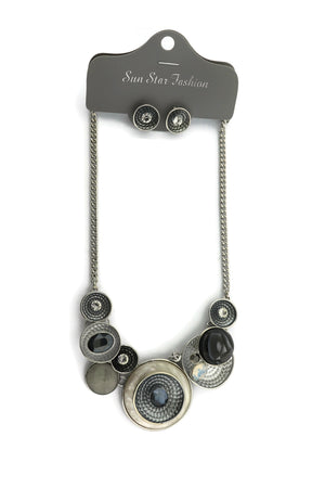 Necklaces and earring set fashion style.