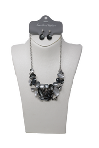 Necklaces and earring set fashion style