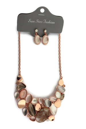 Necklaces and earring set fashion style