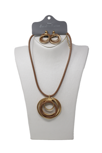 Leather short necklaces with round pendant earring set