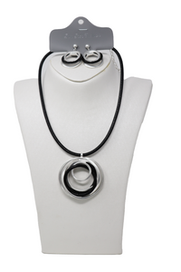 Leather short necklaces with round pendant earring set