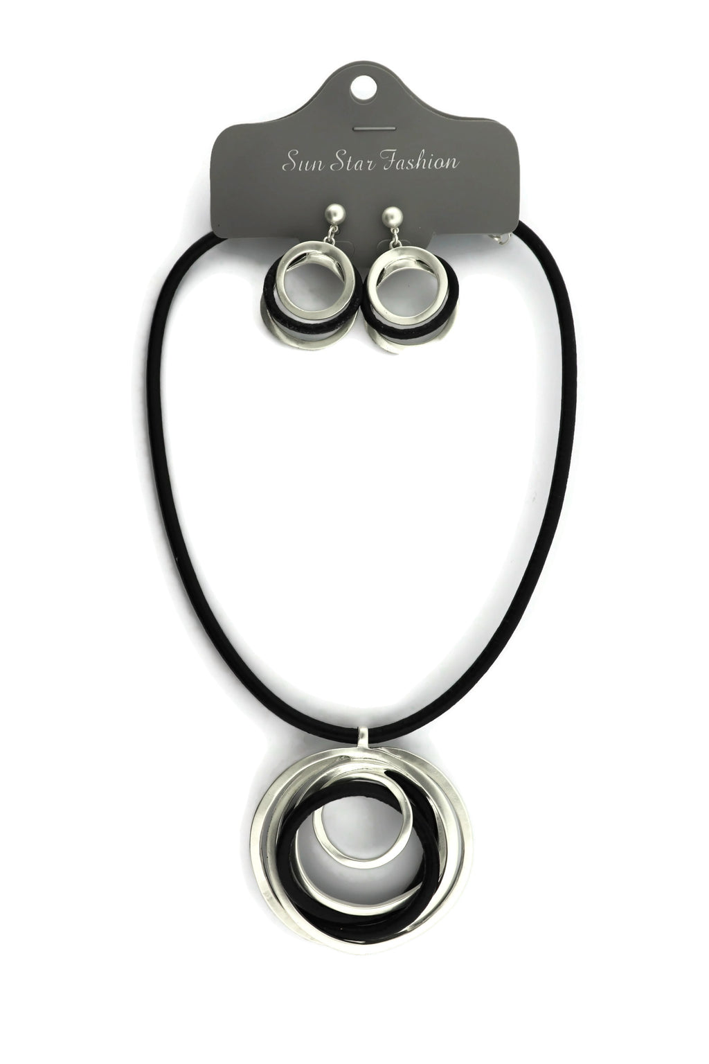 Leather short necklaces with round pendant earring set