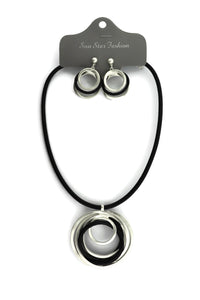 Leather short necklaces with round pendant earring set