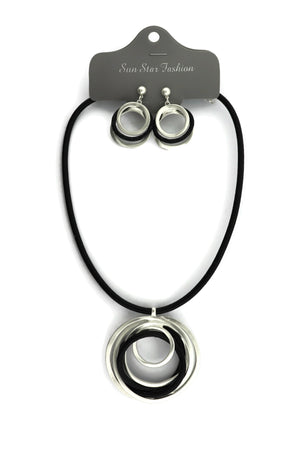 Leather short necklaces with round pendant earring set