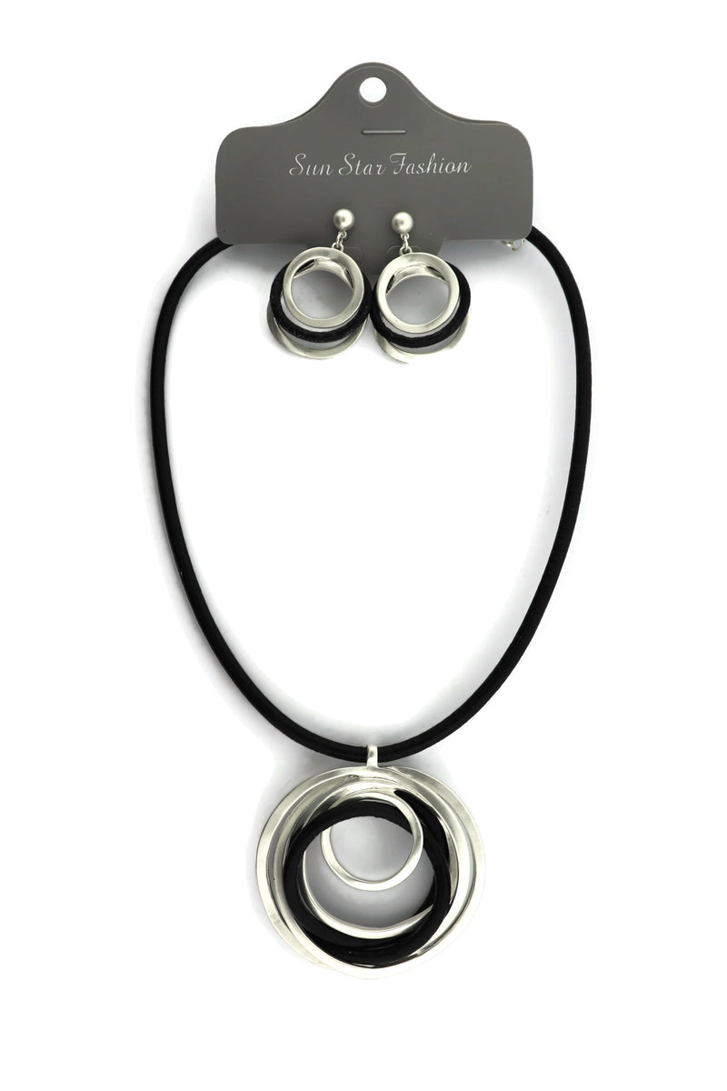 Leather short necklaces with round pendant earring set