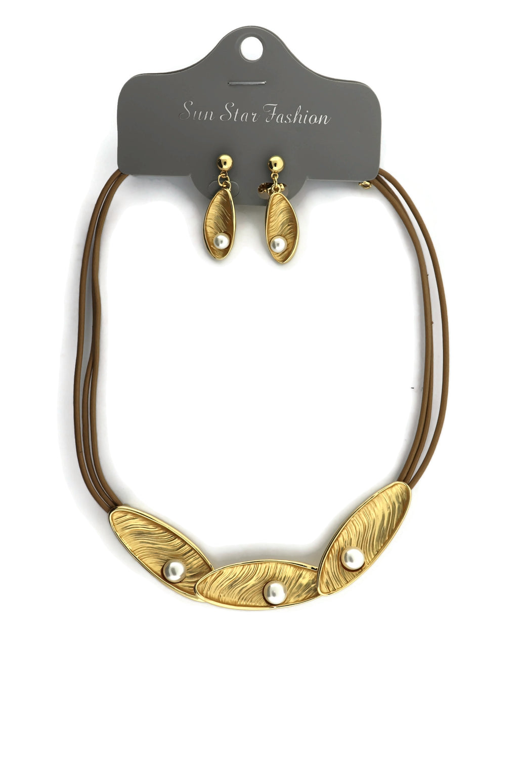 Leather three shell with pearl necklace set