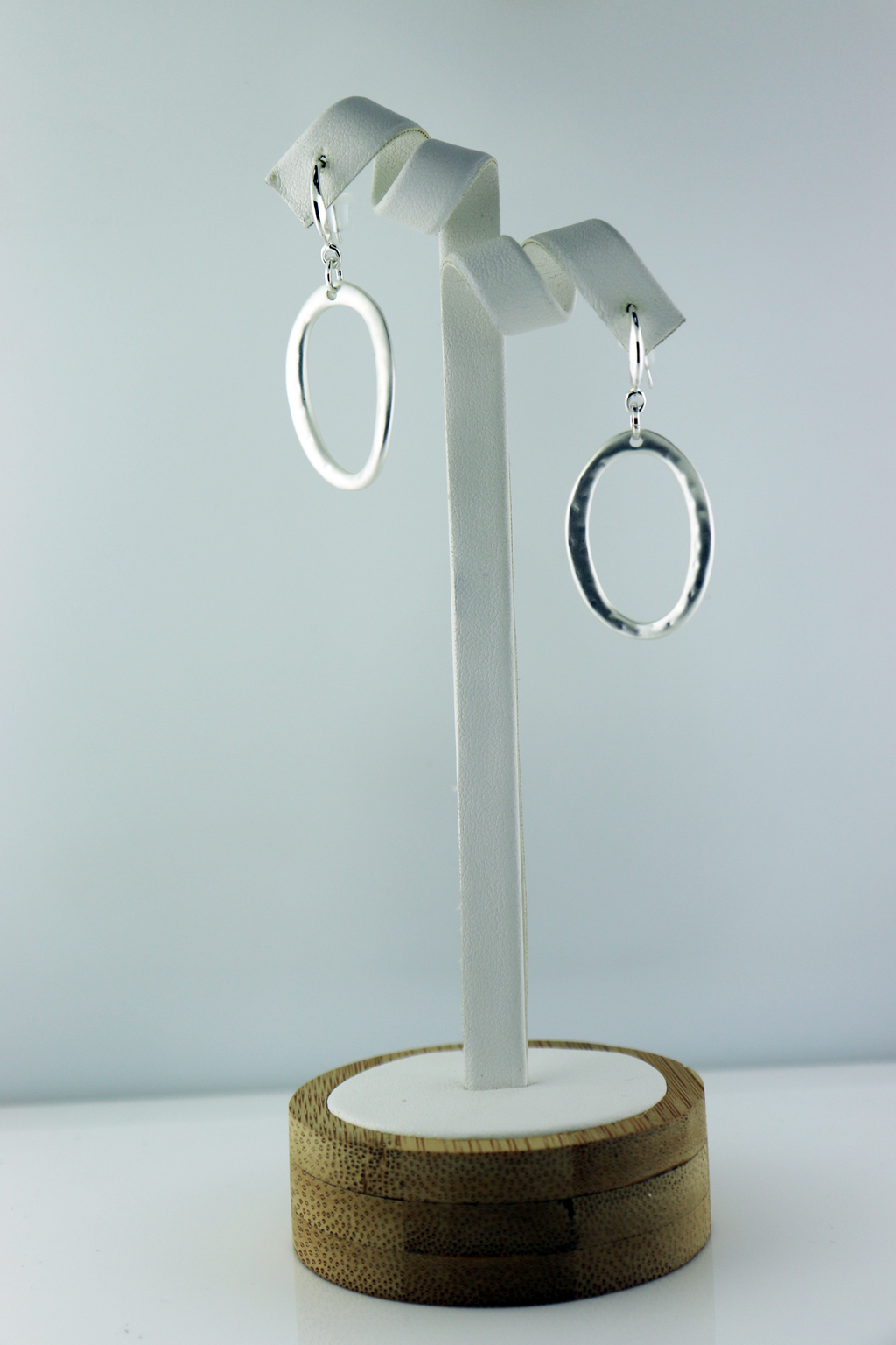 "oval" pendant earring