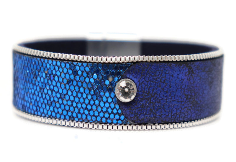 Leather crystal wide fashion bracelets with Magnetic clasp.